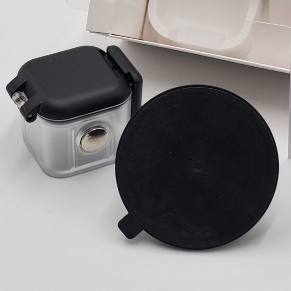 Polaroid CUBE Waterproof Case & Suction Mount - NIB - Picture 8 of 13